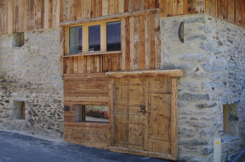 Appartement Dans Chalet De Montagne Bozel Room photo