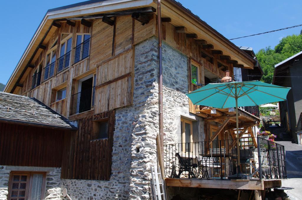 Appartement Dans Chalet De Montagne Bozel Room photo